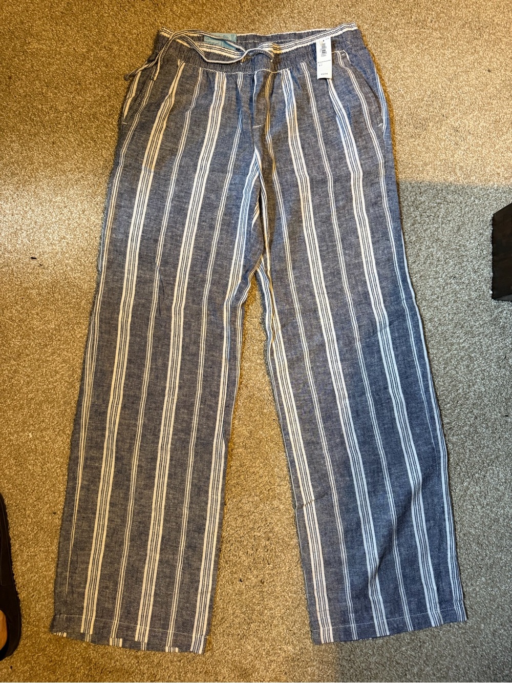 Old Navy Blue and White Striped Men’s Linen-Blend Chinos